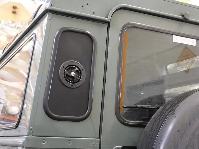 Online Kaufen Einsatz für seitliche Heckscheibe, mit 90mm Öffnung, passend für Defender