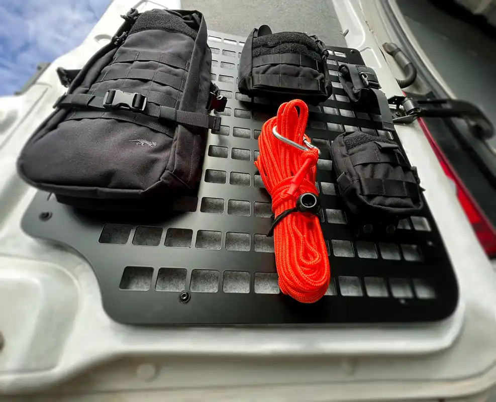Sonderangebot MOLLE-Trägersystem, Hecktür links unten, MB Sprinter / VW Crafter