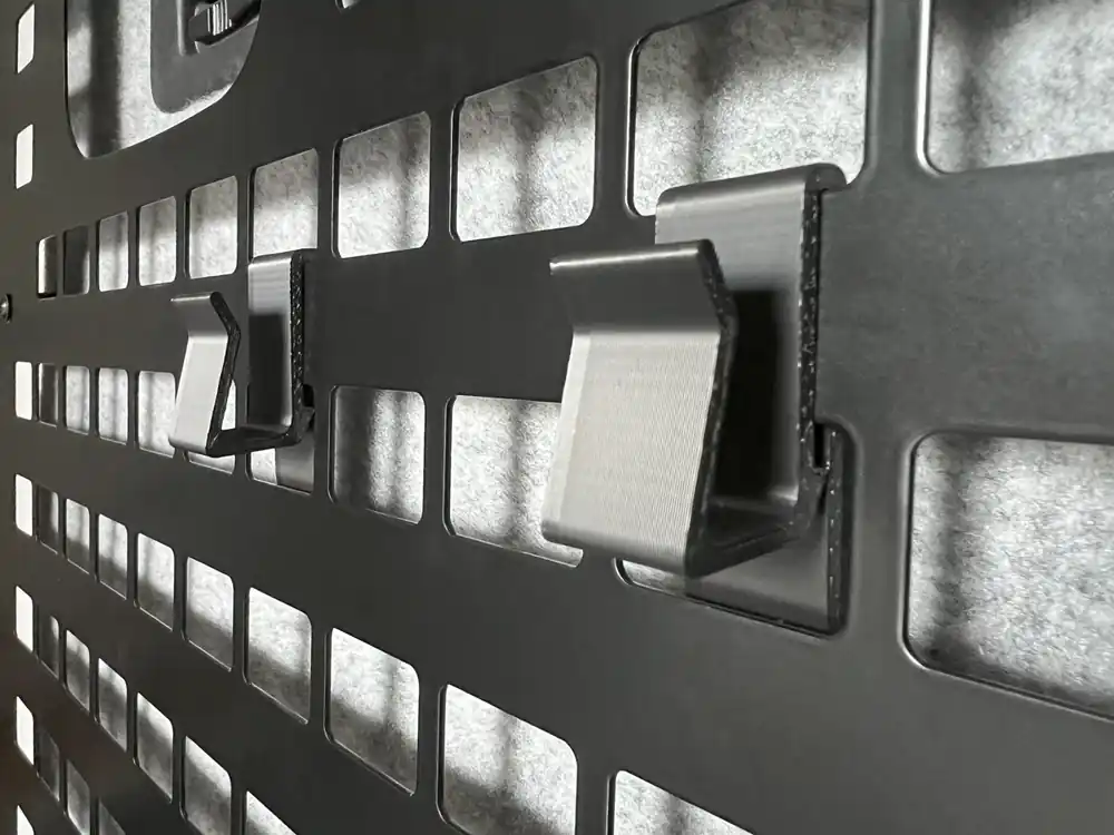 MOLLE-Haken, schwarz, universell passend für MOLLE-Panels Letzte Chance