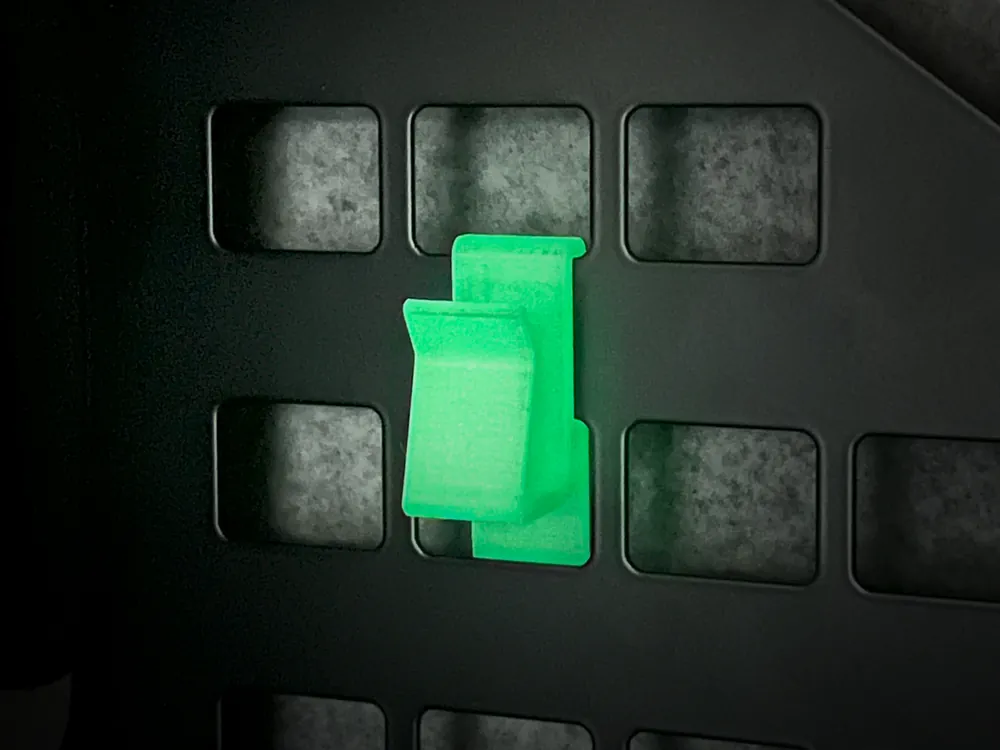 MOLLE-Haken, fluoreszierend, universell passend für MOLLE-Panels Neuheit