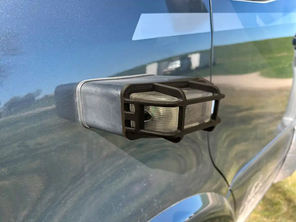 Billig Schutzgitter für Seitenblinker, für Mercedes Sprinter Hymer ML-T und baugleiche