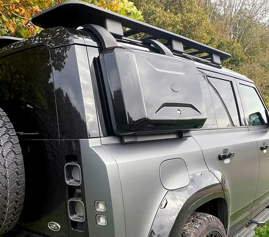 Staubox seitlich, schwarz, für Land Rover New Defender Jetzt Bestellen