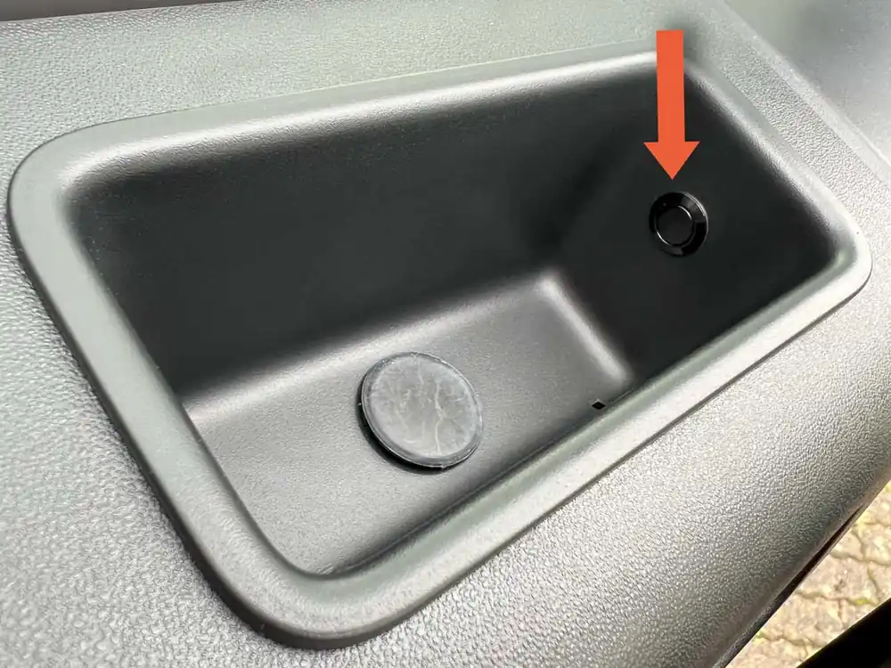Zertifiziert „Get-Out-Kit“ für die Hecktür, New Defender L663