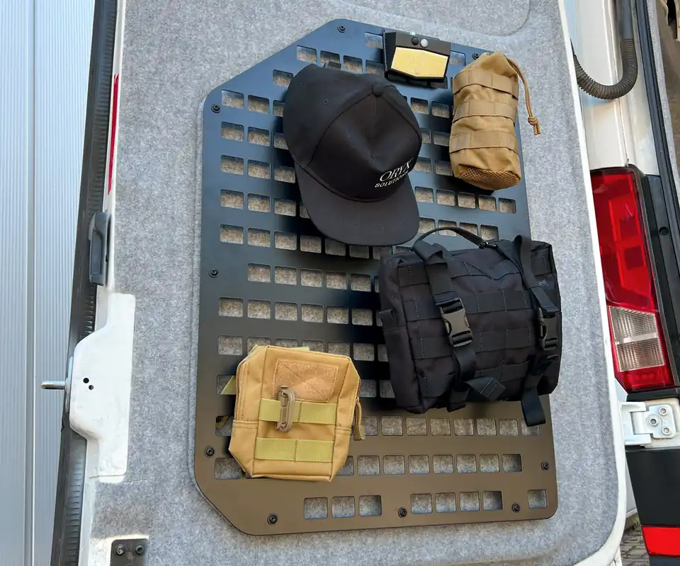 MOLLE-Trägersystem, Hecktür links, VW Crafter / MAN TGE Preisreduziert