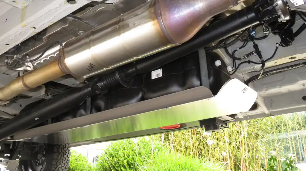Sale Tankschutz / Rutschplatte, passend für Mercedes Benz Sprinter